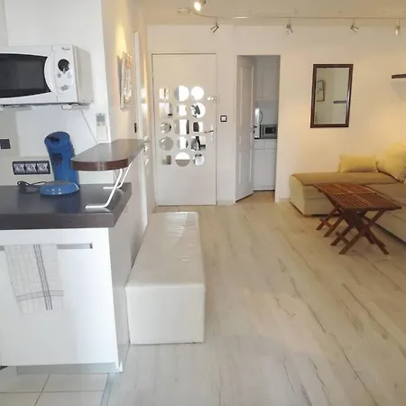 451, Port Soleil Au Village Naturiste * Agde